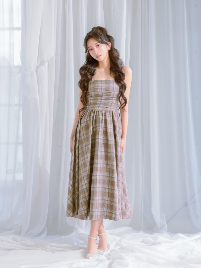 2way ベアトップ キャミソール ギャザー チェック柄 フレア 膝丈ドレスのイメージ画像4