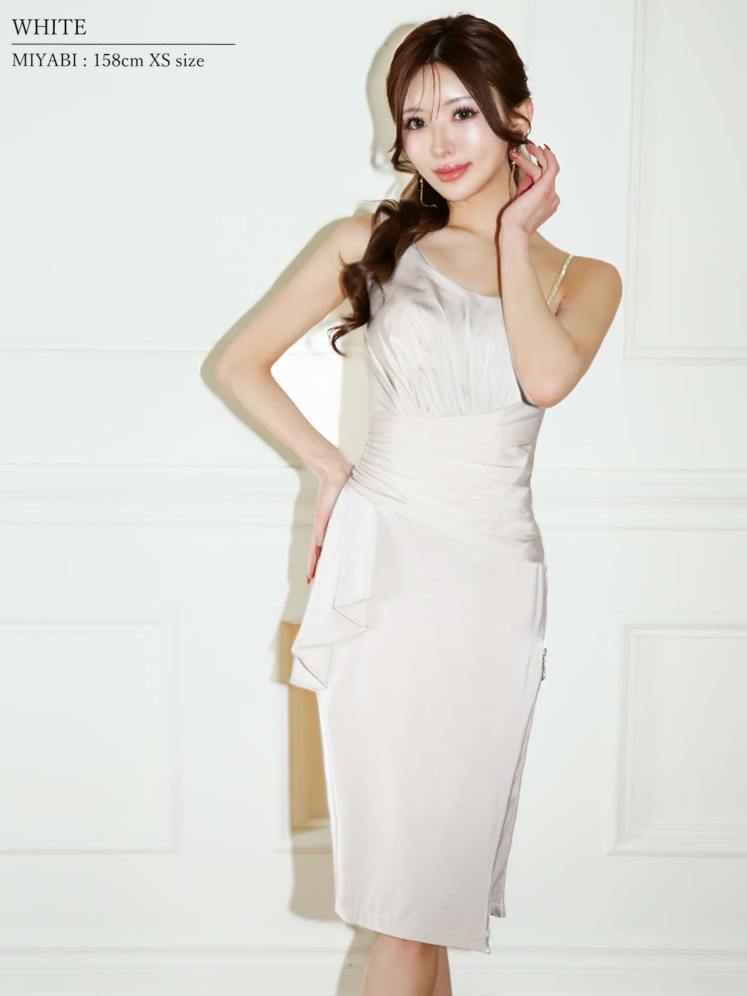 アシンメトリーショルダー ウエストマーク フリル タック ジップデザイン タイト 膝丈ドレスのイメージ画像3