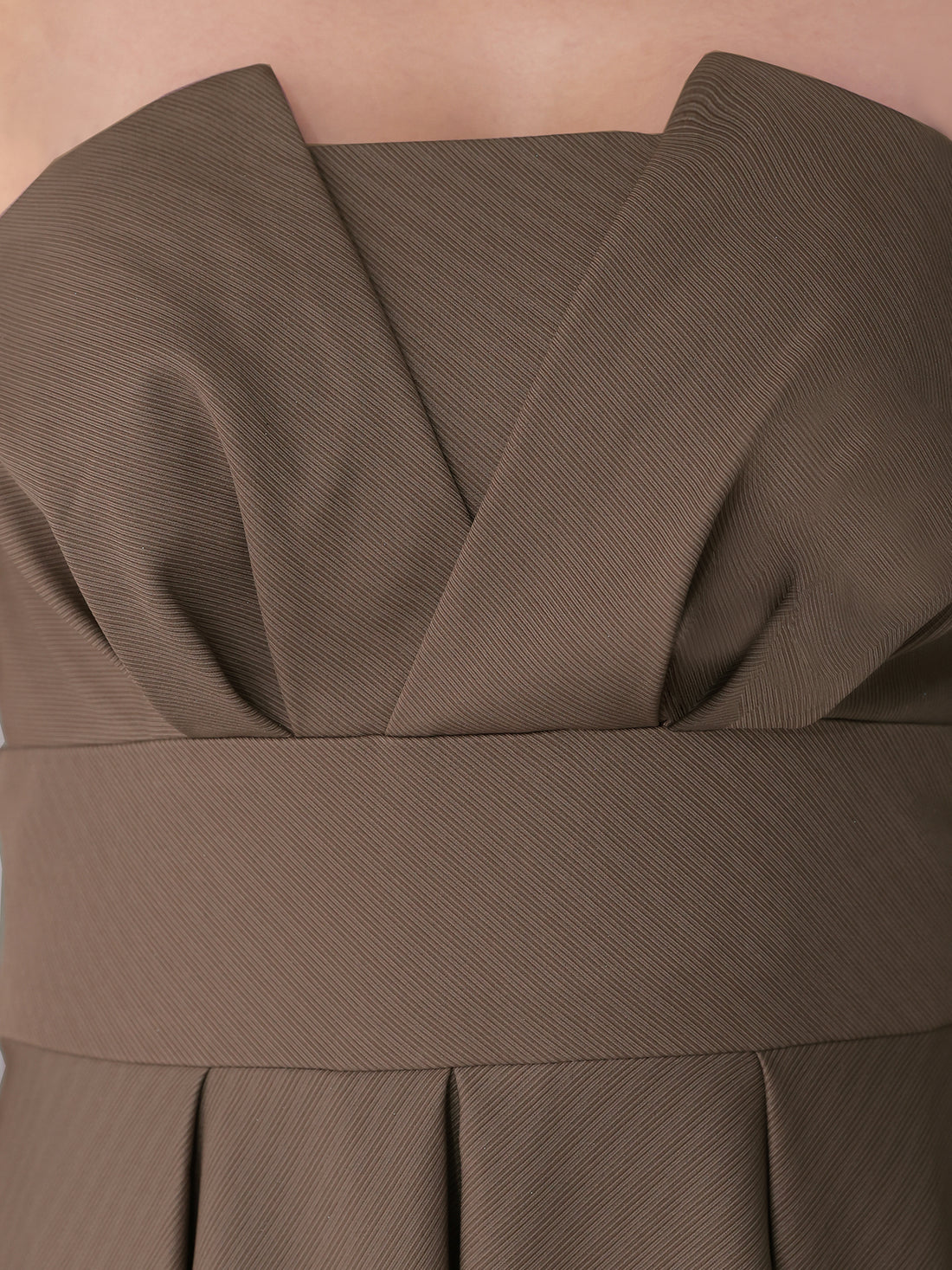 2way ベアトップ キャミソール バストタック ウエストマーク プリーツ エレガント ワンカラー Aラインロングドレスのイメージ画像9