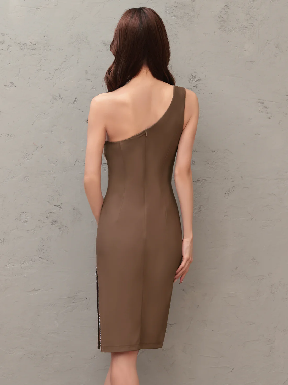 ワンショルダー アシンメトリー ウエストタック バイカラー ジップデザイン スリット タイト 膝丈ドレスのイメージ画像10