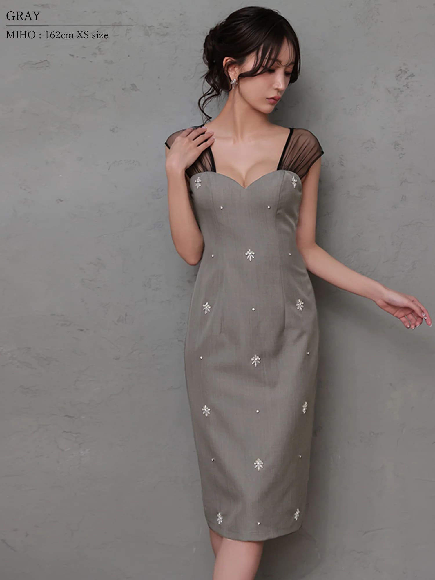 ノースリーブ シアー ハートカット ビジュー 膝丈ドレスのイメージ画像1