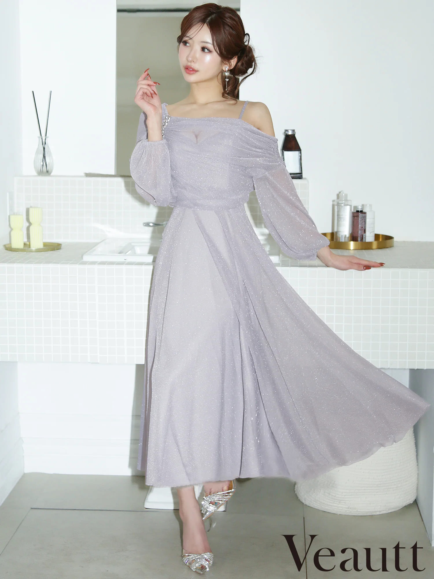 長袖 アシンメトリーデザイン ドレープ ビジュー ラメ フレア 膝丈ドレスのメイン画像