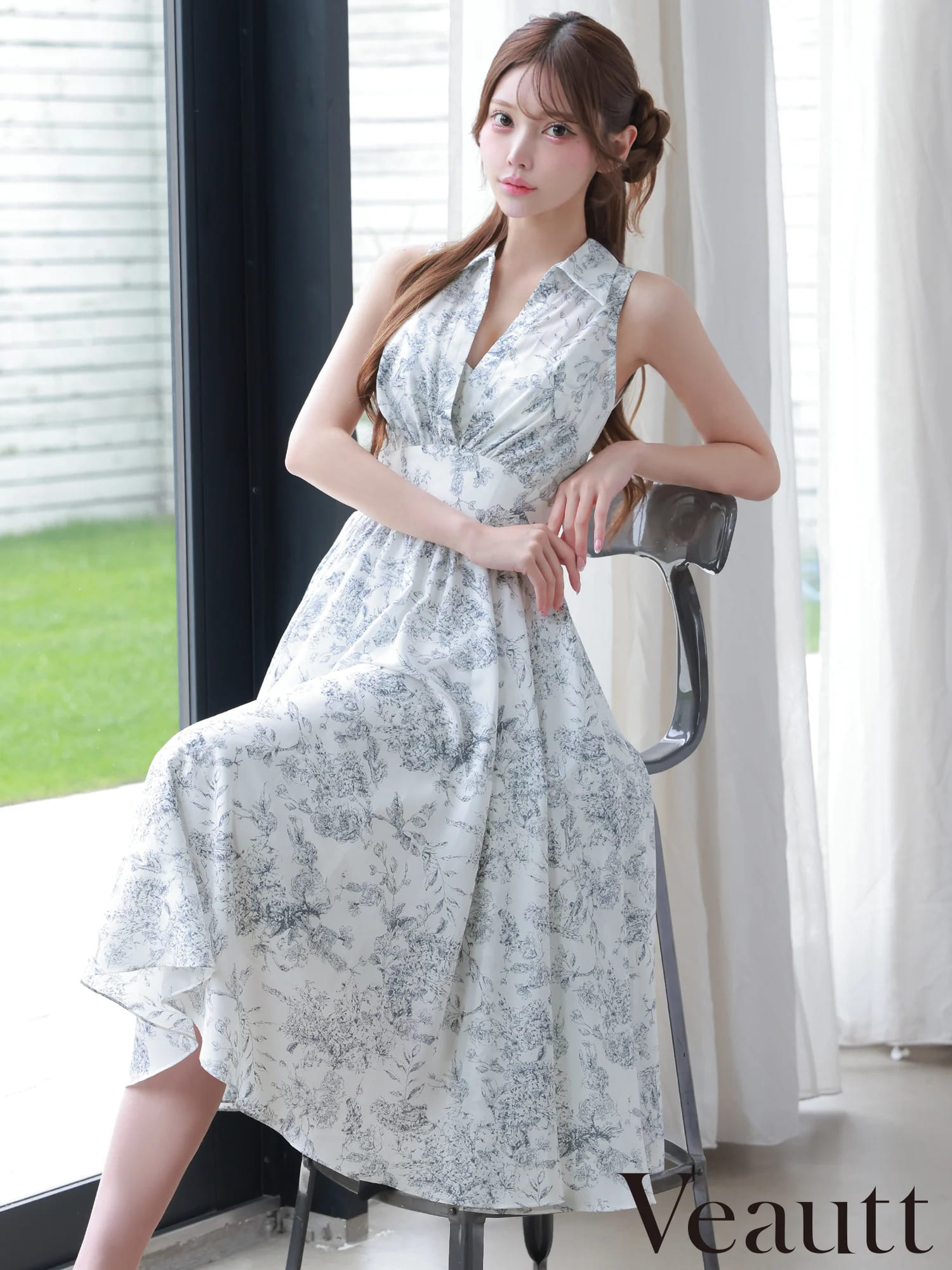 襟付き ノースリーブ Vネックデザイン ウエストマーク 花柄 Aラインロングドレスのメイン画像