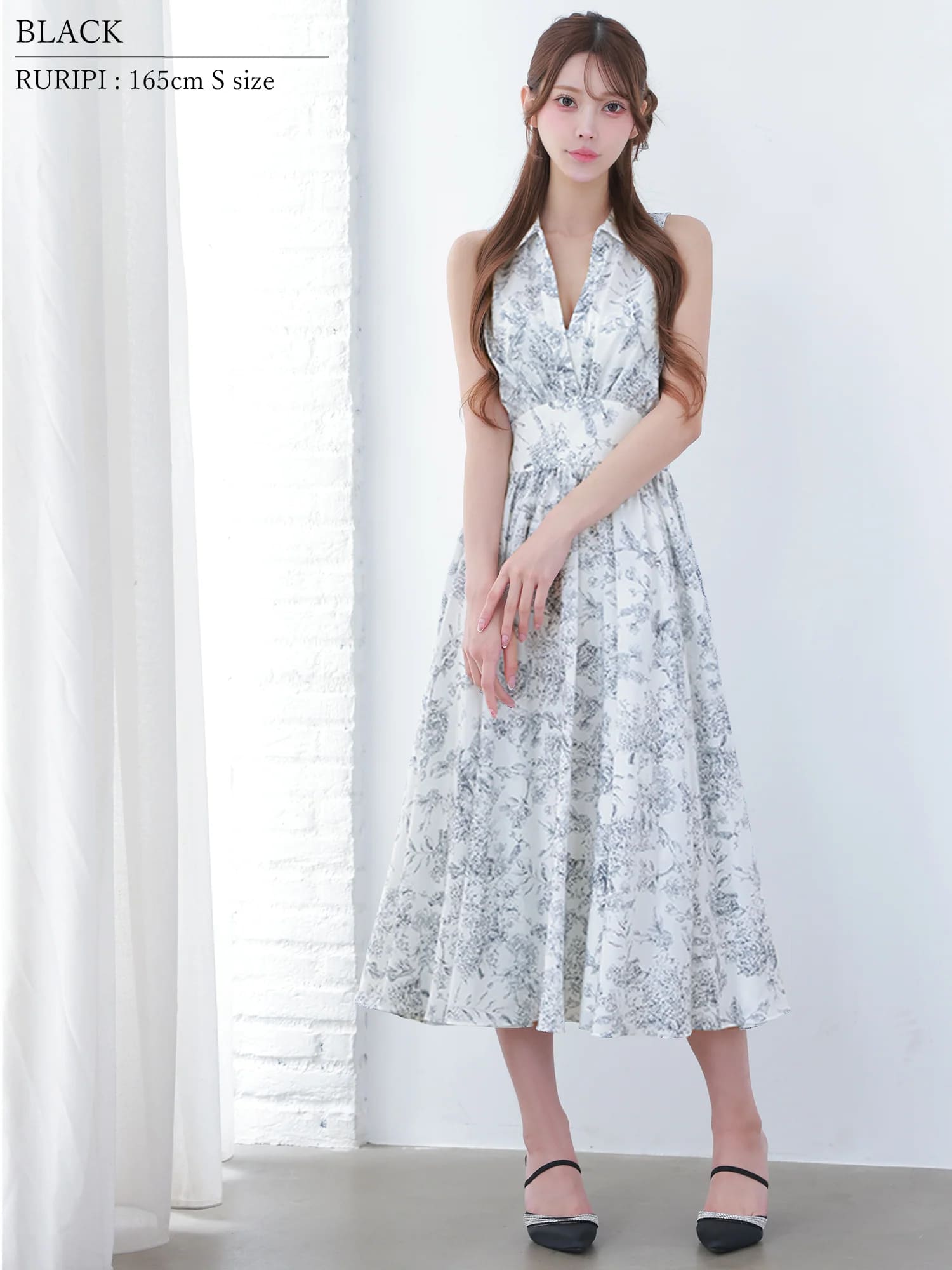 襟付き ノースリーブ Vネックデザイン ウエストマーク 花柄 Aラインロングドレスのイメージ画像2