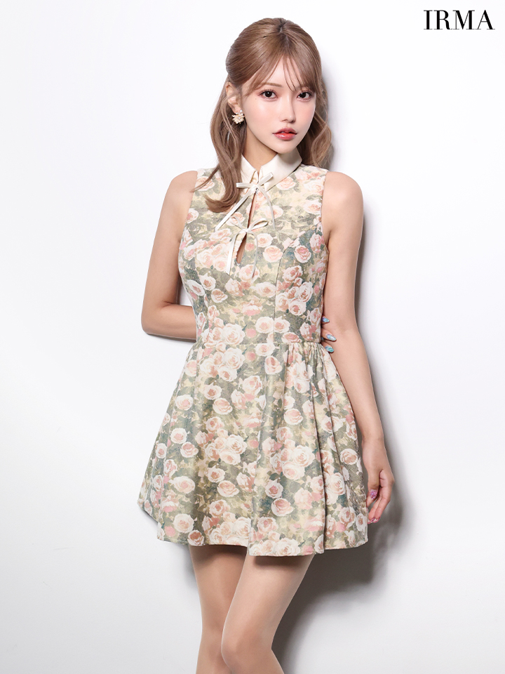 襟付き ノースリーブ カットデザイン リボン 花柄 フレアミニドレスのイメージ画像3