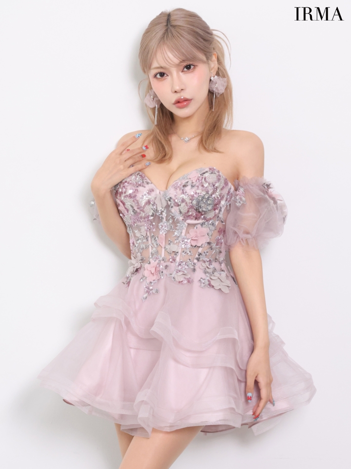 ベアトップ ハートカット パフスリーブ付き ウエストシアー バックスピンドル フラワー レース フレアミニドレスのイメージ画像3