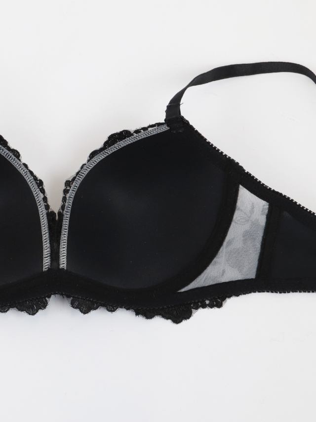 勝負下着 フラワー刺繍 シアーチュール ブラジャー＆ショーツ 2点セットの画像3