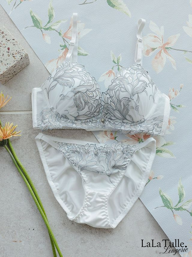 勝負下着 ホワイト 刺繍 フラワー 脇高 ブラジャー＆ショーツ 2点セットのメイン画像1
