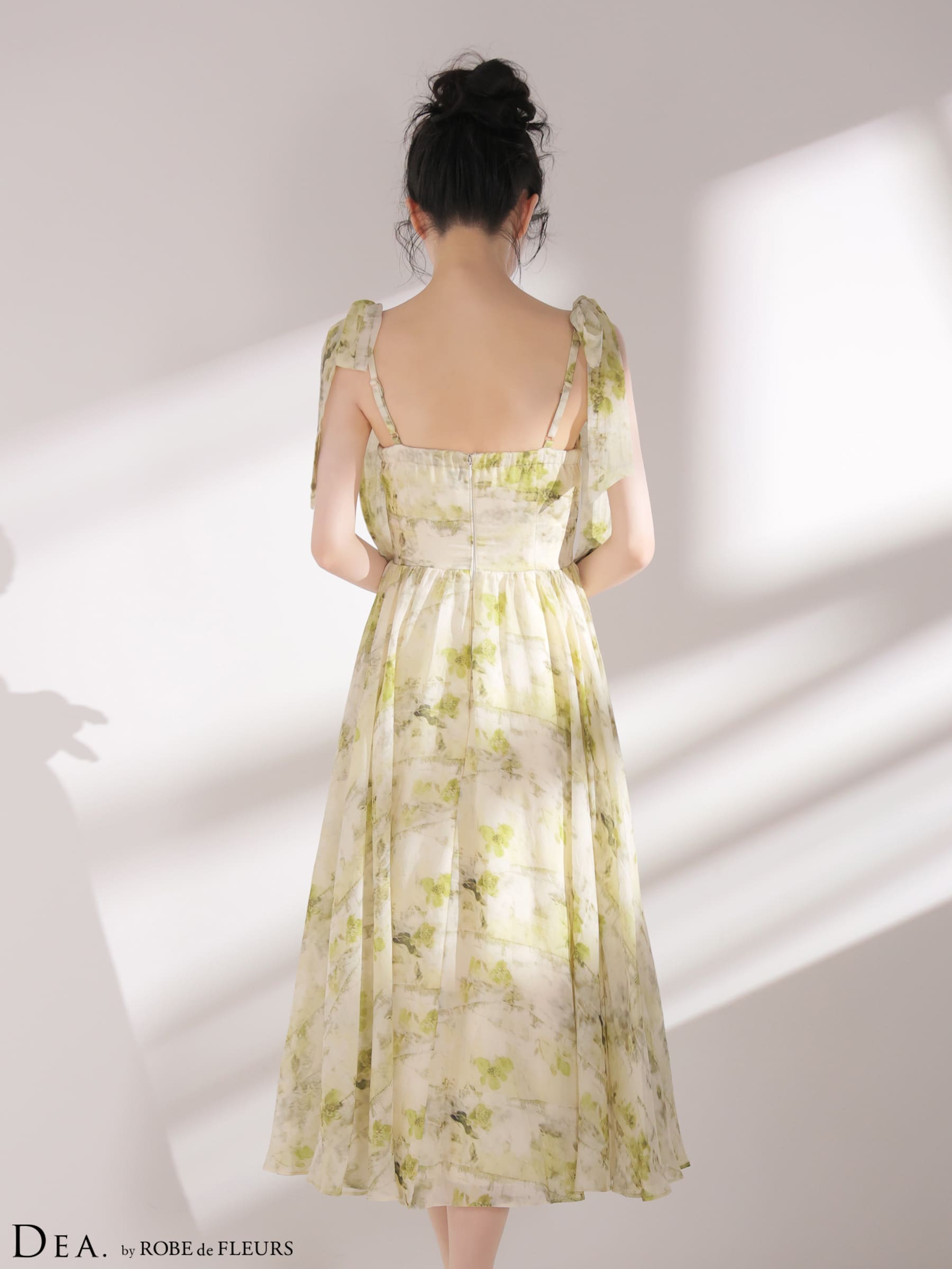 キャミソール リボン ギャザー ブラーフローラル シフォン Aラインロングドレスのイメージ画像6