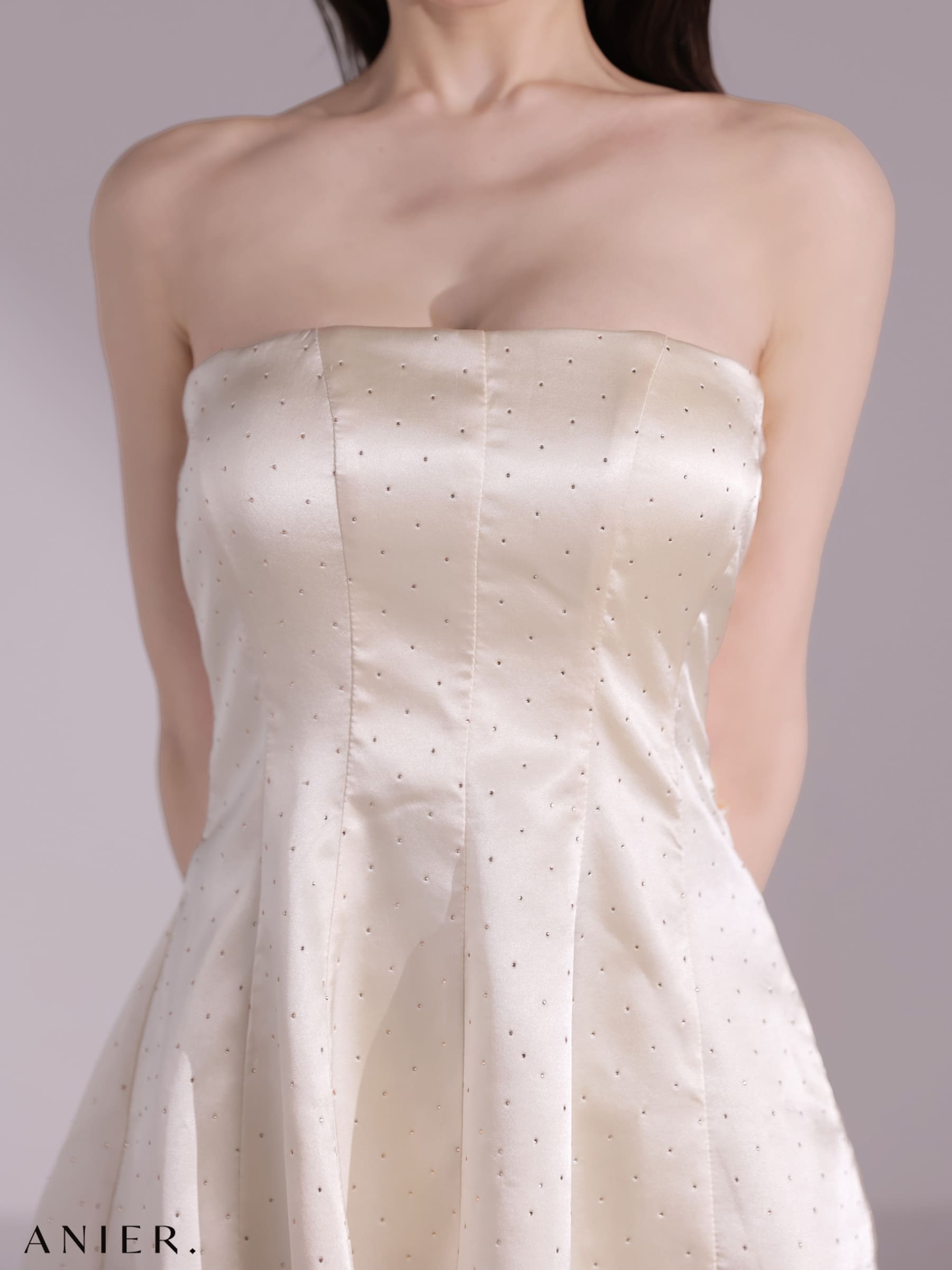 ベアトップ ビジュー サテン ペプラム バックリボン セットアップ タイトミニドレスのイメージ画像8