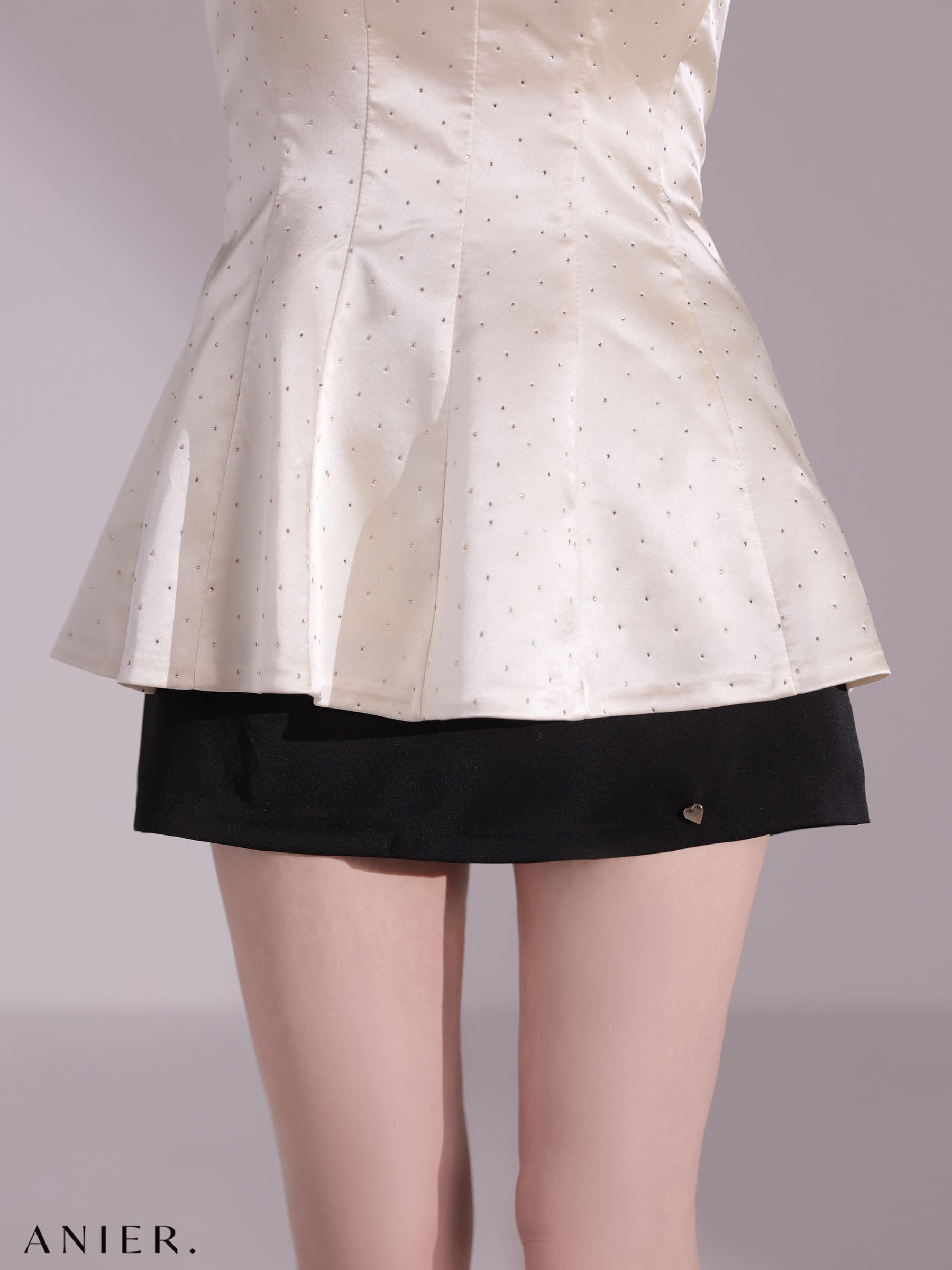 ベアトップ ビジュー サテン ペプラム バックリボン セットアップ タイトミニドレスのイメージ画像9