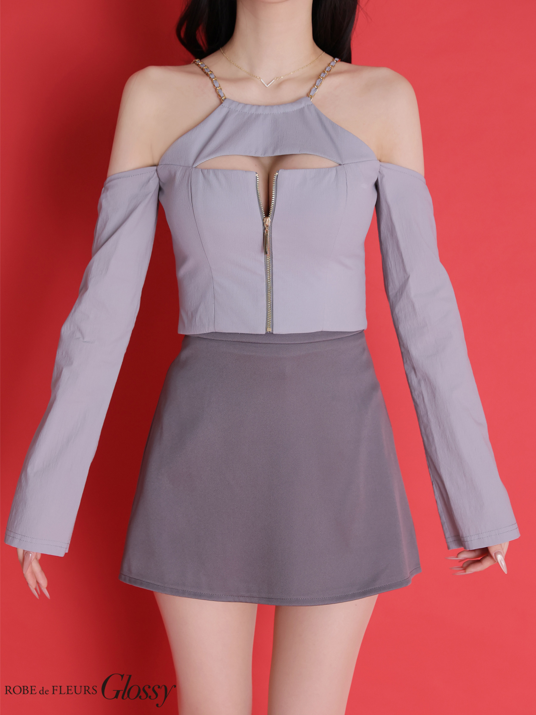 肩あき セットアップ 長袖 チェーンストラップ ジップデザイン バイカラー バストカット フレアミニドレスのイメージ画像4