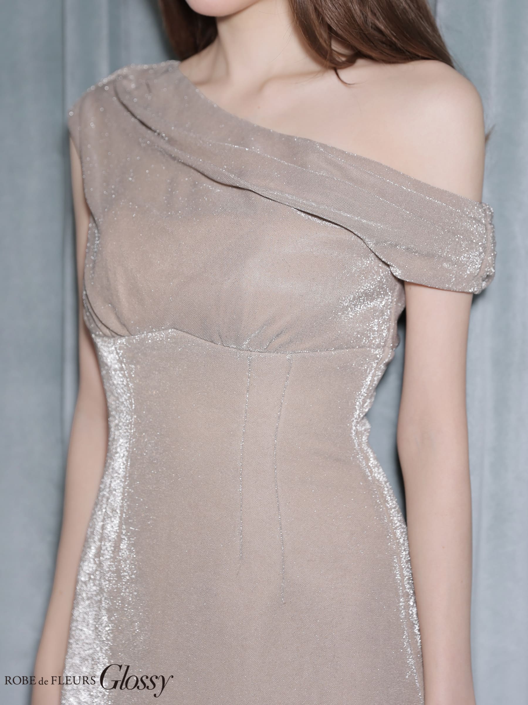 ワンショルダー ドレープ ラメニット ワンカラー タイトミニドレスのイメージ画像7