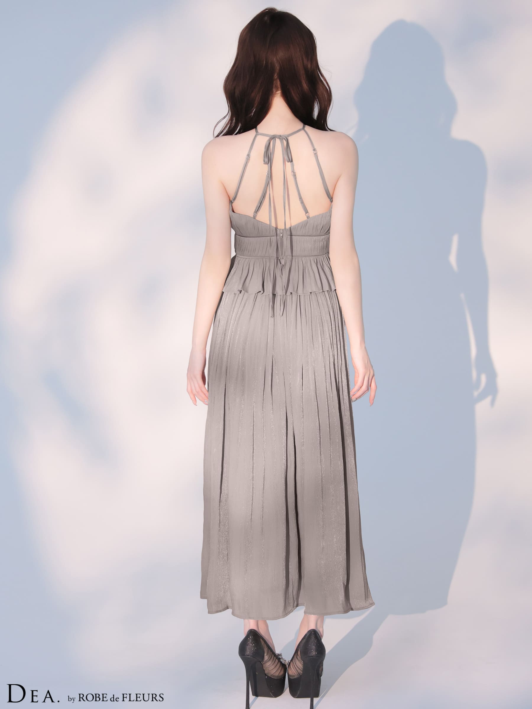 ホルターネック ラメ シフォン プリーツ セットアップ エレガント フレアロングドレスのイメージ画像6