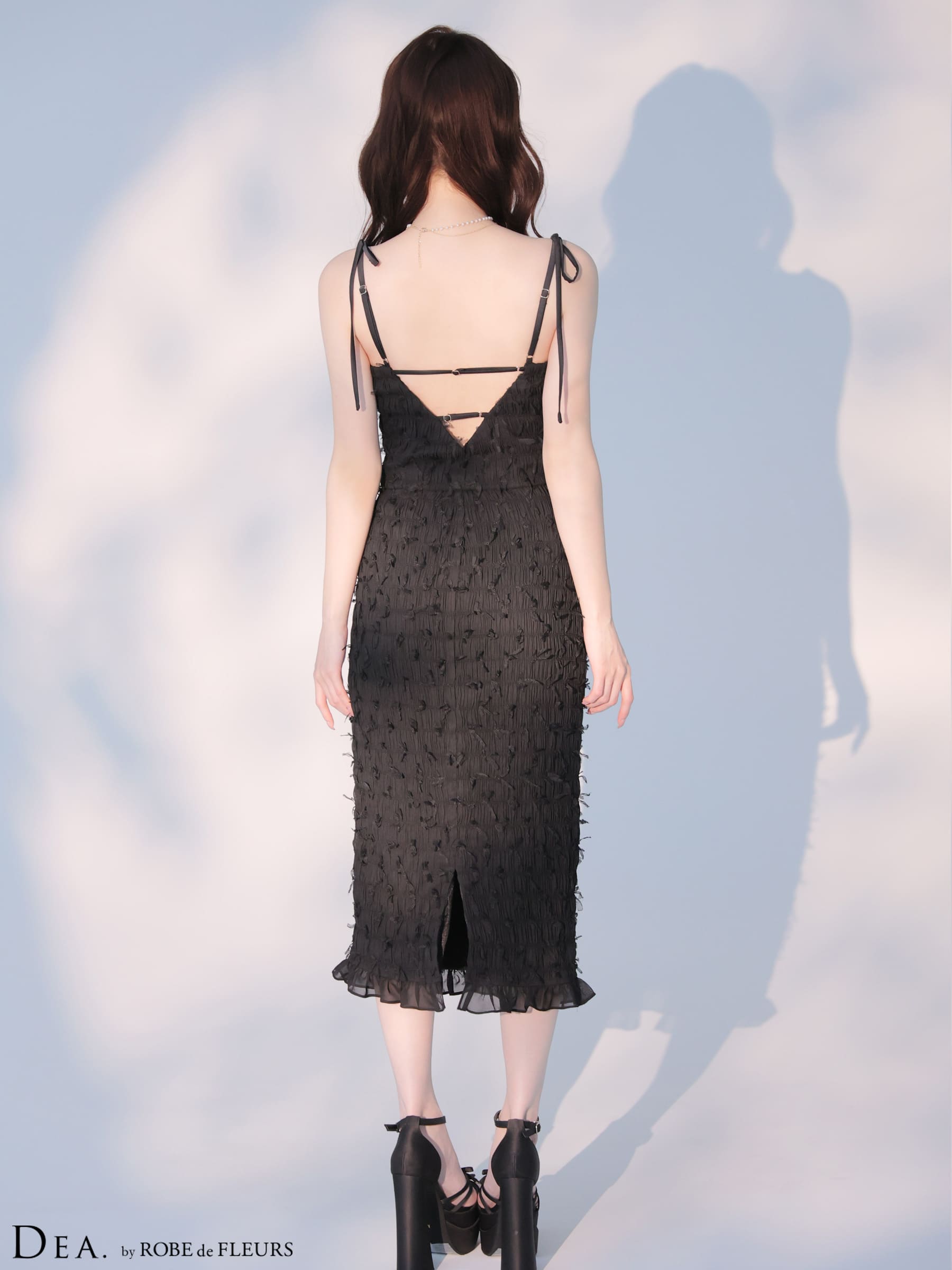 セットアップ キャミソール リボンショルダー ジップデザイン フリル 立体チュール タイトロングドレスのイメージ画像4