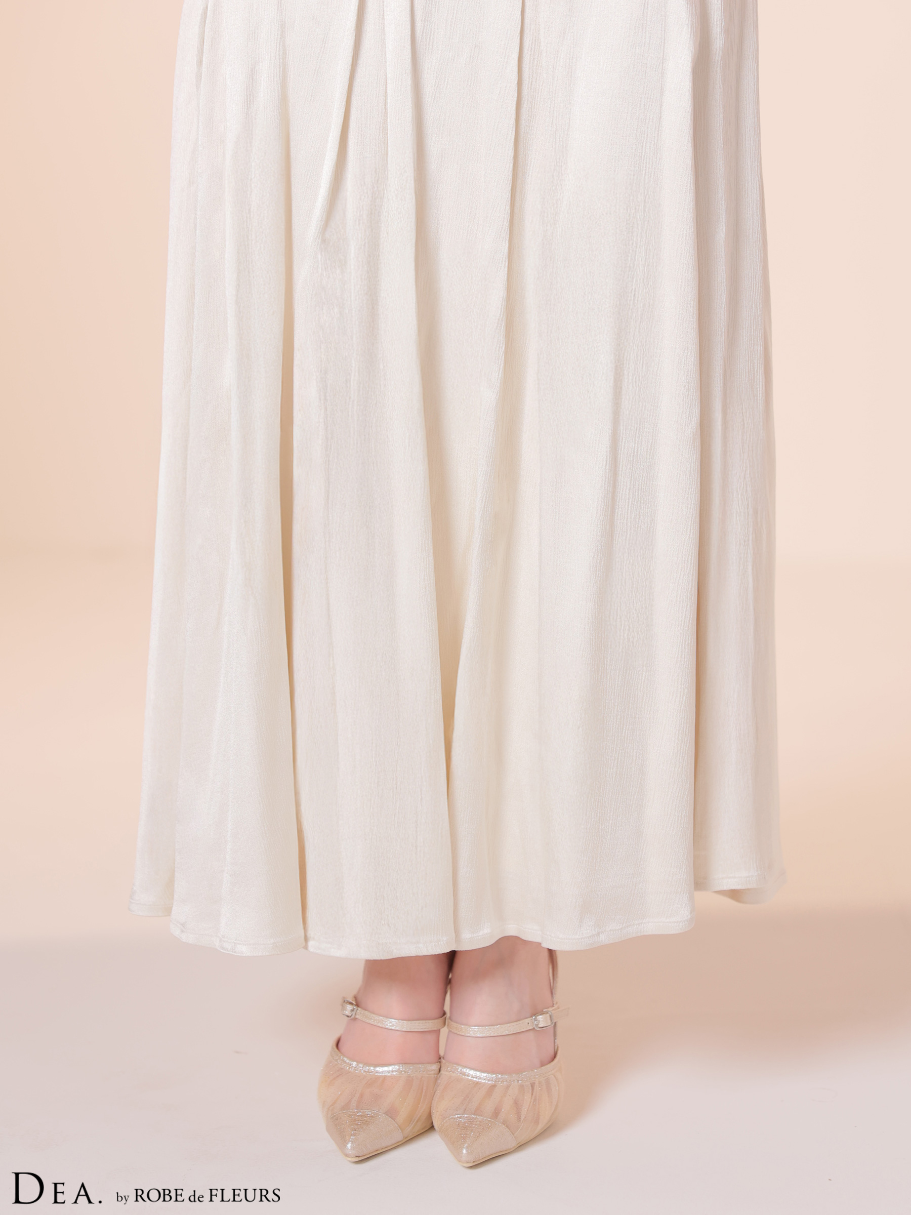 ホルターネック ラメジャガード ボックスプリーツ バックオープン フレアロングドレスのイメージ画像9