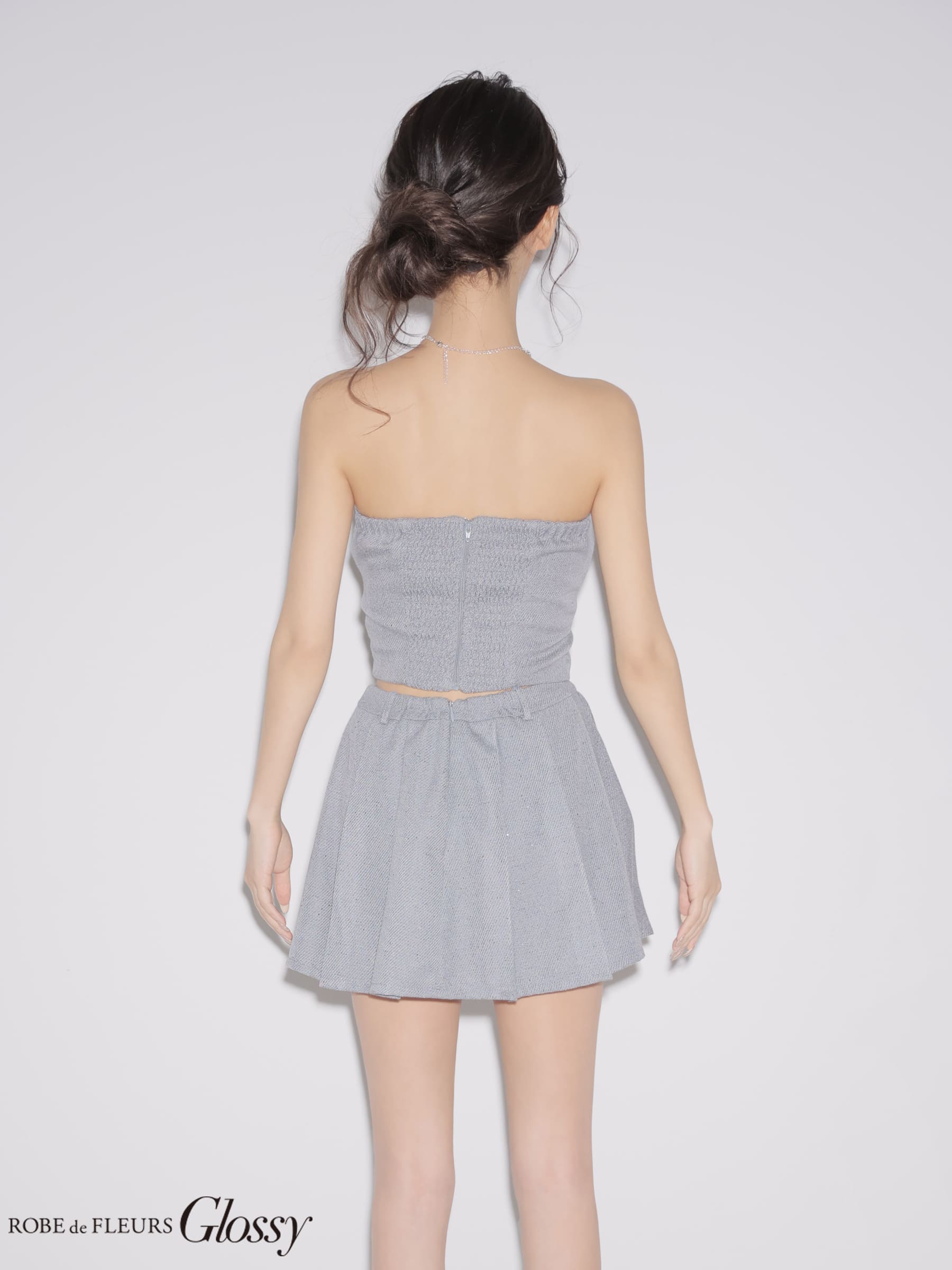 ベア バストカット セットアップ ベルトデザイン スパンコール ワンカラー フレアミニドレスのイメージ画像6