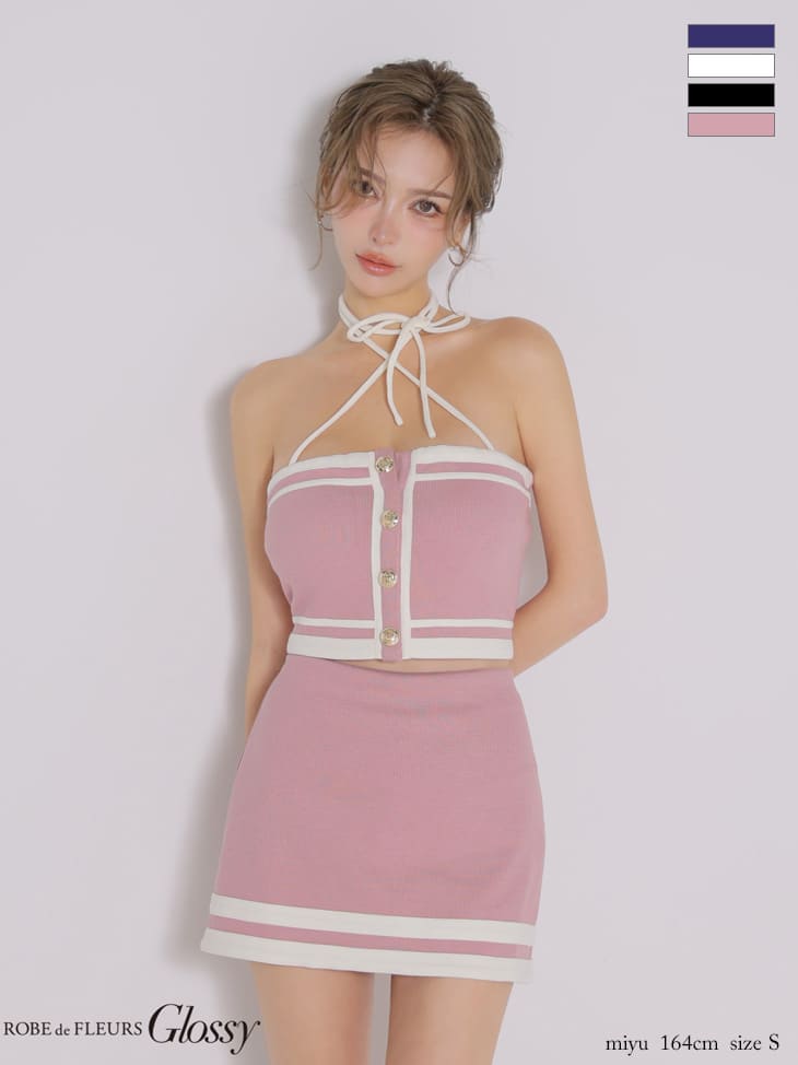 ホルターネック クロスリボン ゴールドボタン ニット セットアップ タイトミニドレスのイメージ画像4