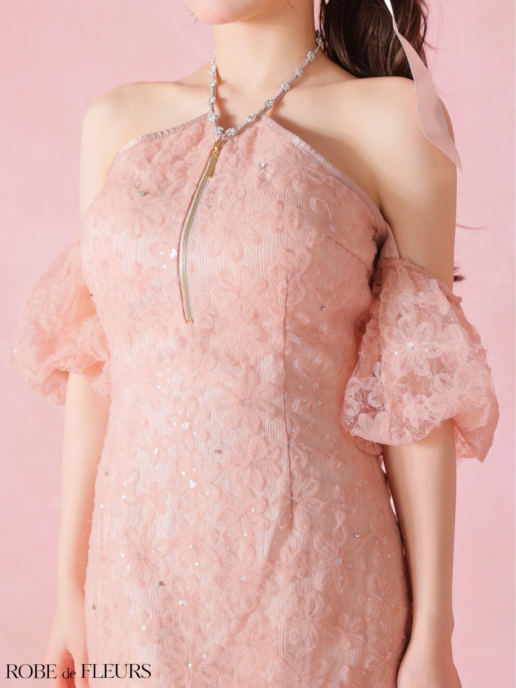 2way ホルターネック ジップデザイン 肩あき パフスリーブ フラワーレース ラメチュール タイトミニドレスのイメージ画像7