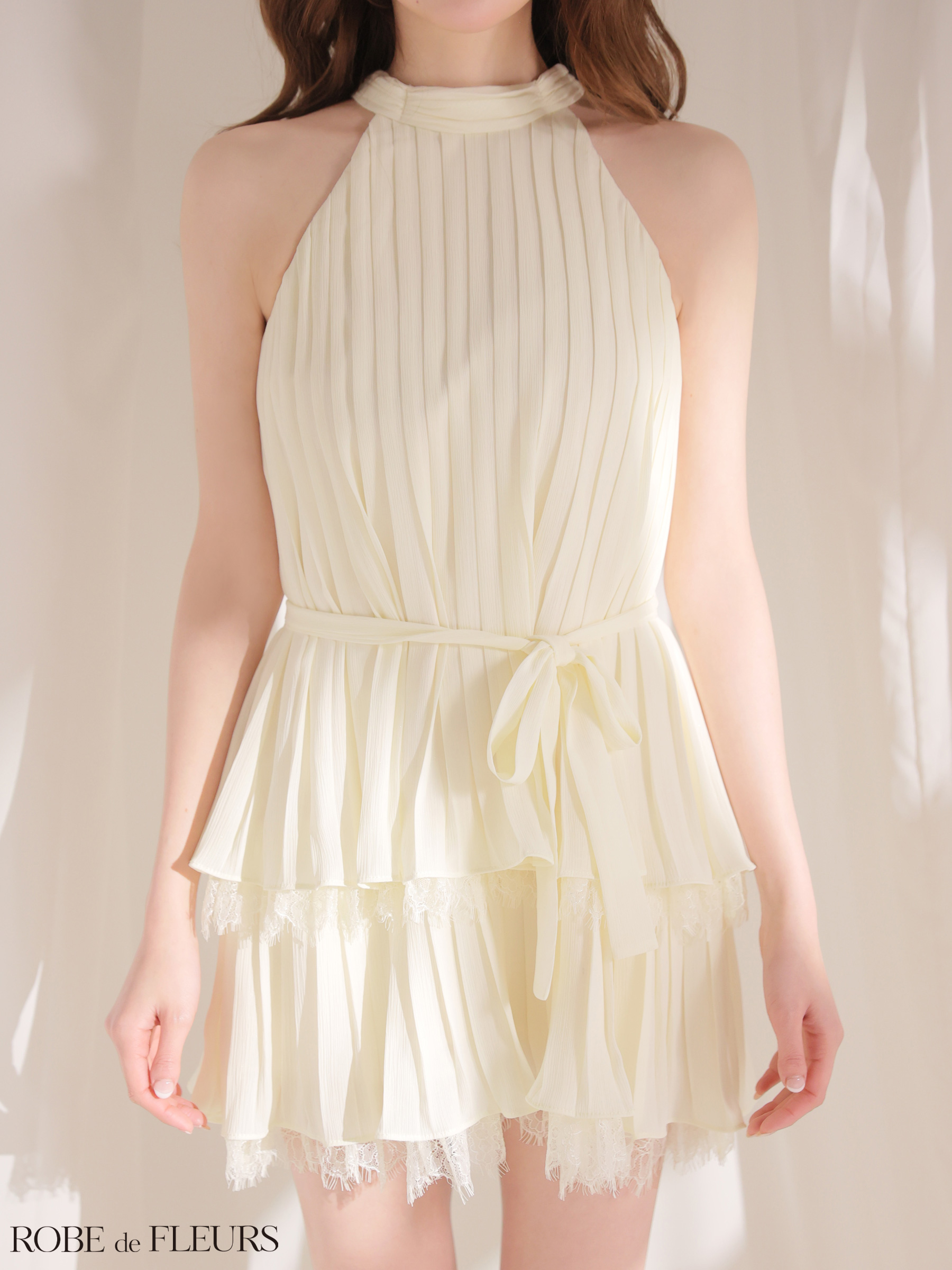 ホルターネック シフォン ウエストリボン ワンカラー プリーツ フレアミニドレスのイメージ画像6