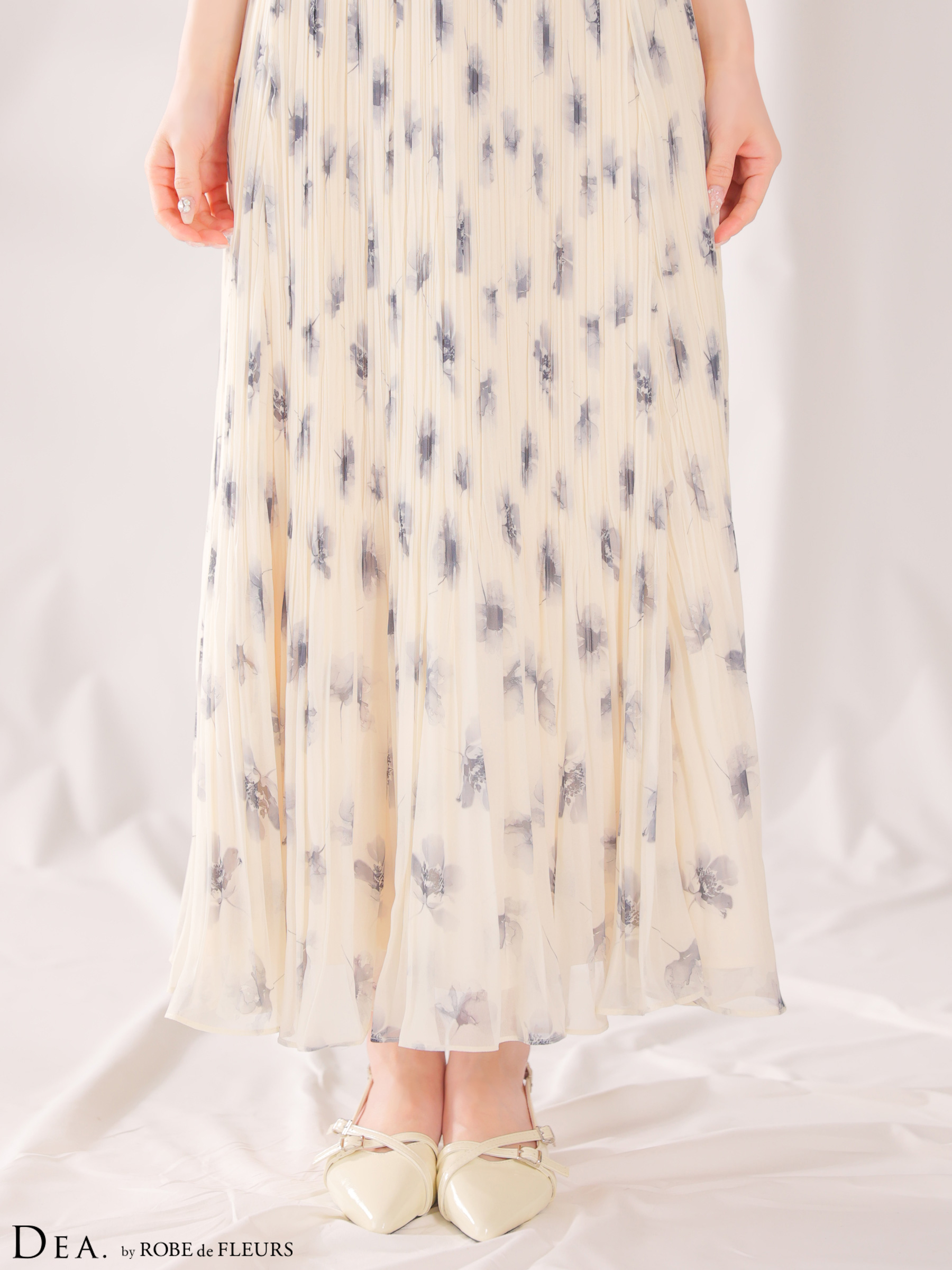 キャバドレス DEA.by ROBE de FLEURS ディア ローブドフルール ドット柄 ジップデザイン チュール キャミソール マーメイドロングドレスのイメージ画像4