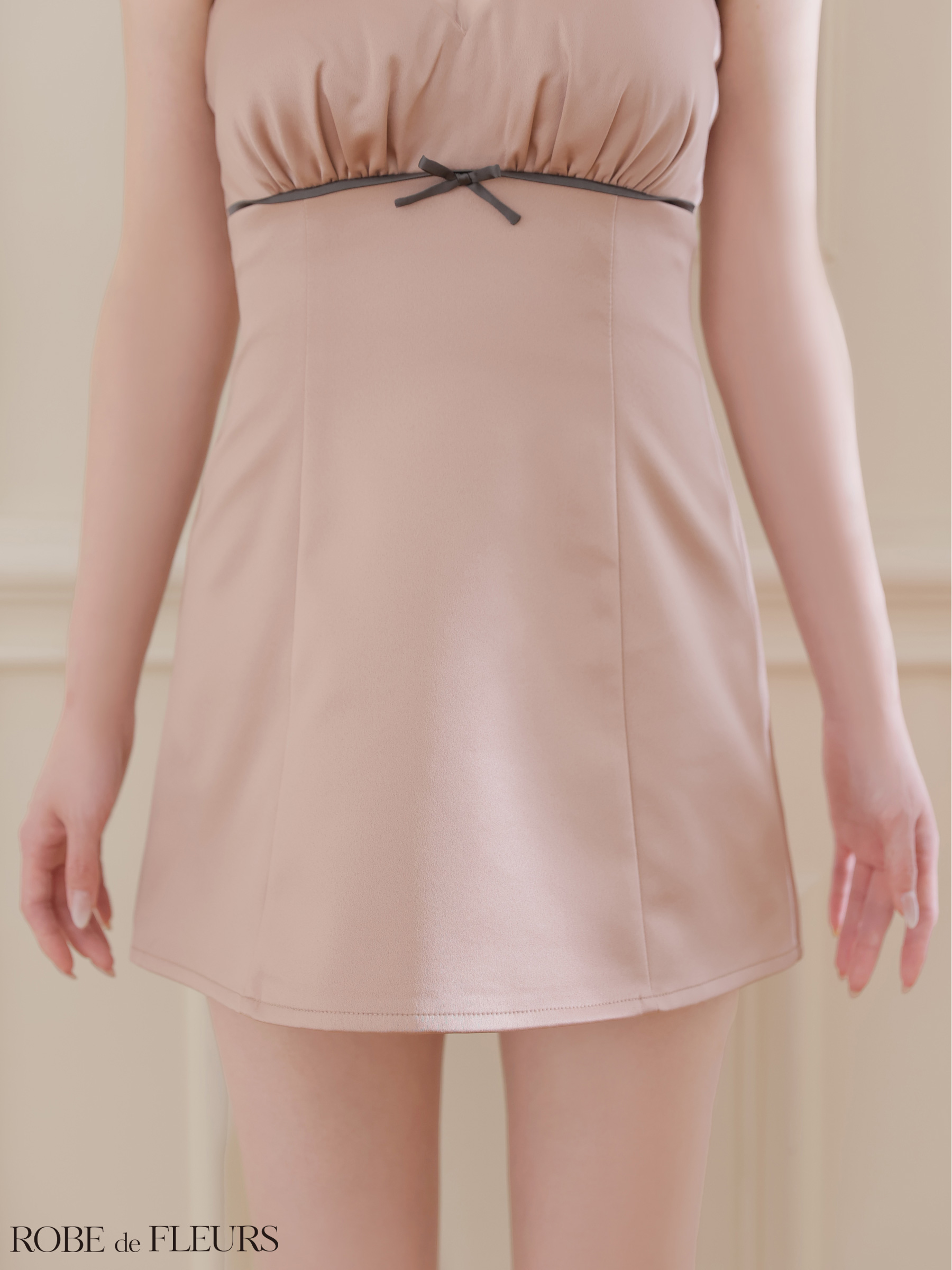 ベアトップ サテン オーガンジー リボン ギャザー タイトミニドレスのイメージ画像9