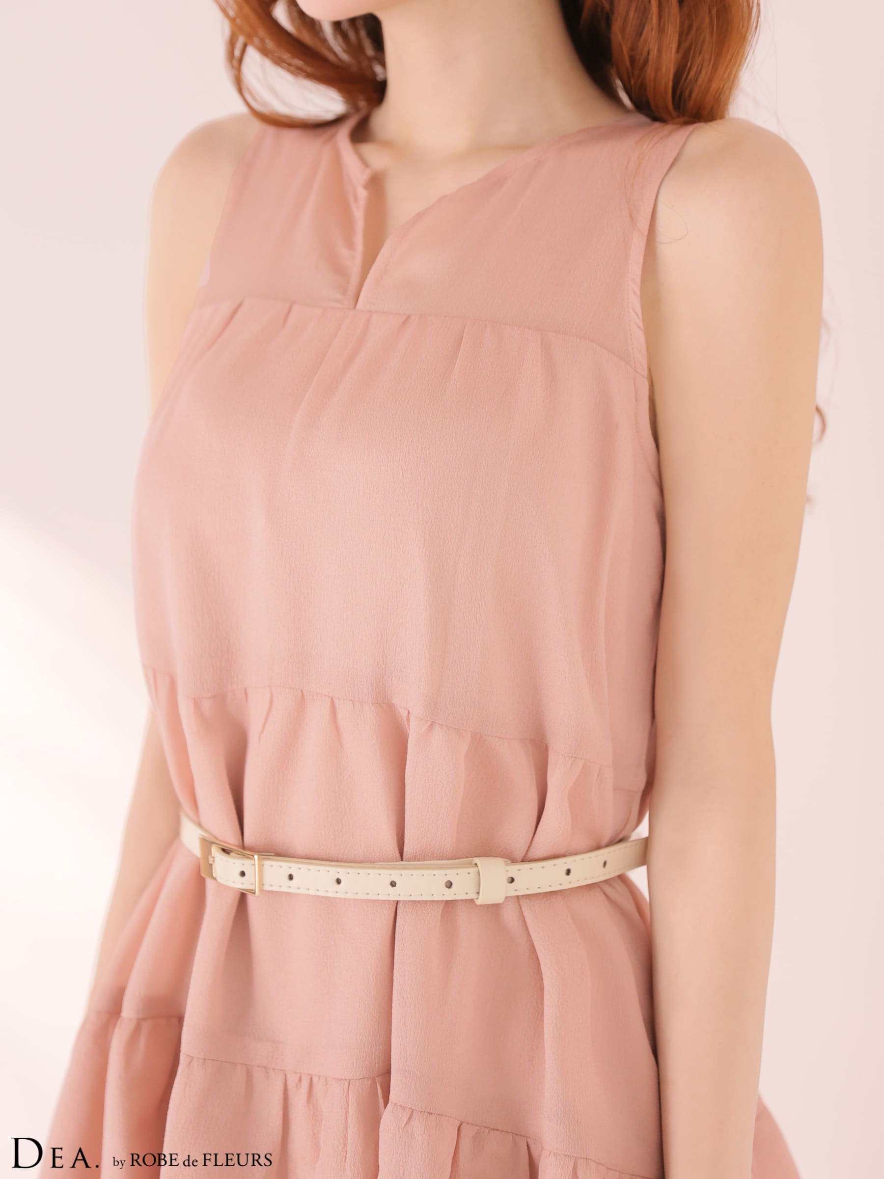 ノースリーブ ギャザー ウエストベルト ティアード シフォン ワンカラー フレアミニドレスのイメージ画像8