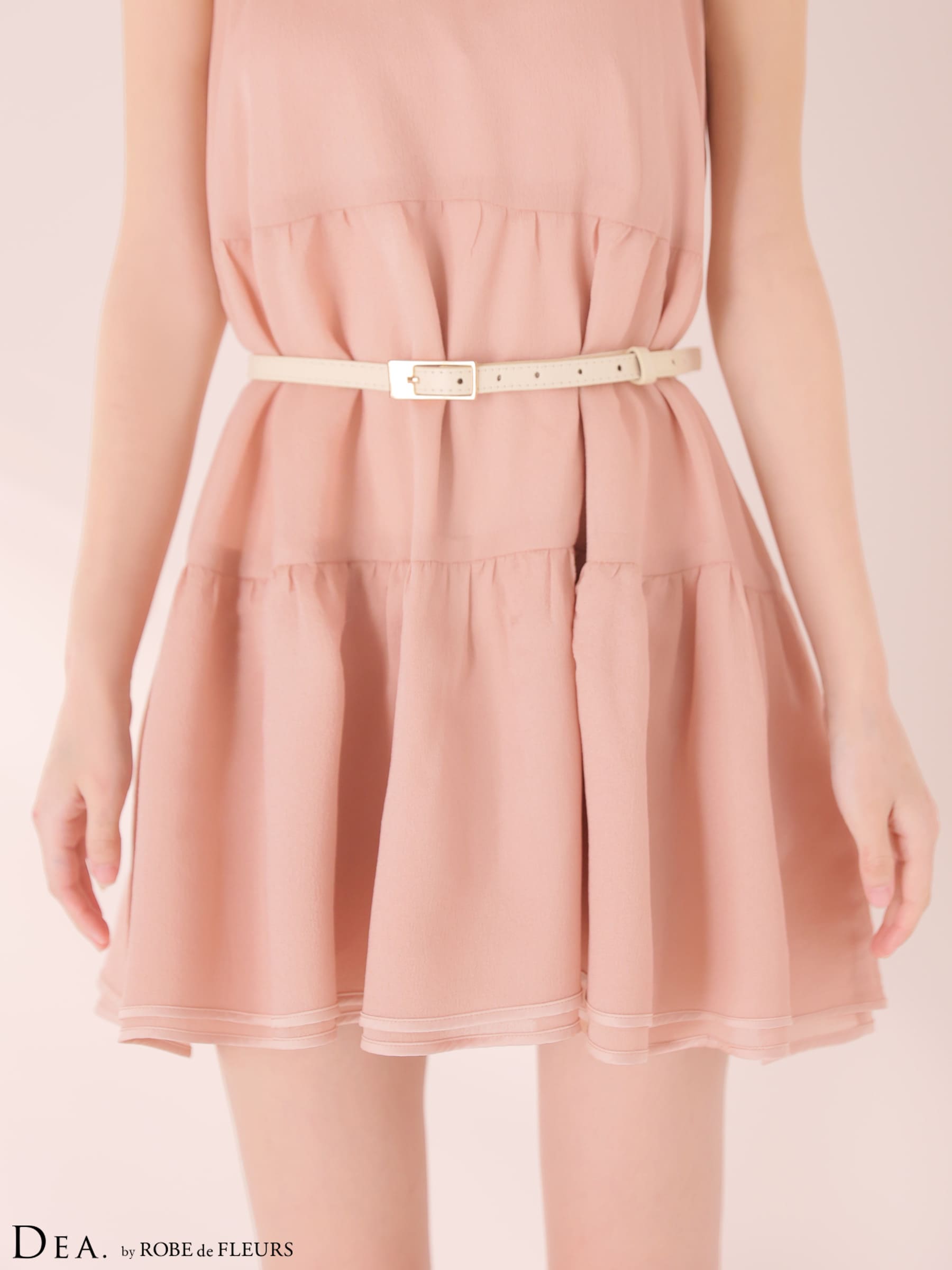 ノースリーブ ギャザー ウエストベルト ティアード シフォン ワンカラー フレアミニドレスのイメージ画像9