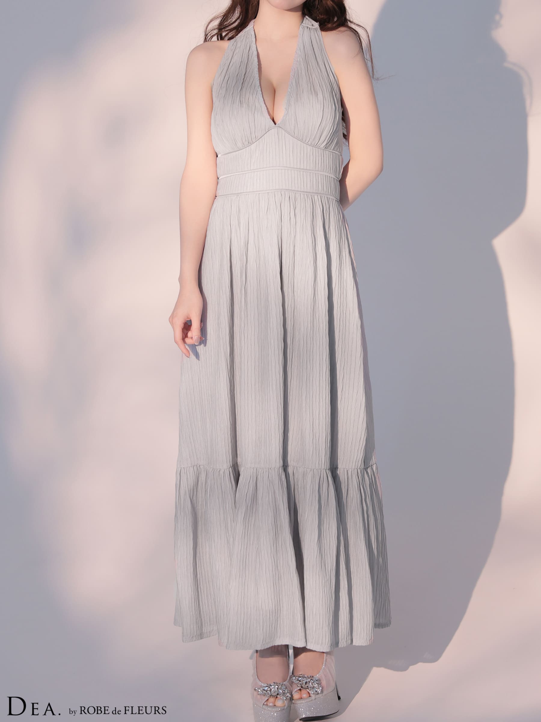 ホルターネック プリーツ シフォン ネックリボン Vネック フレアロングドレスのイメージ画像5