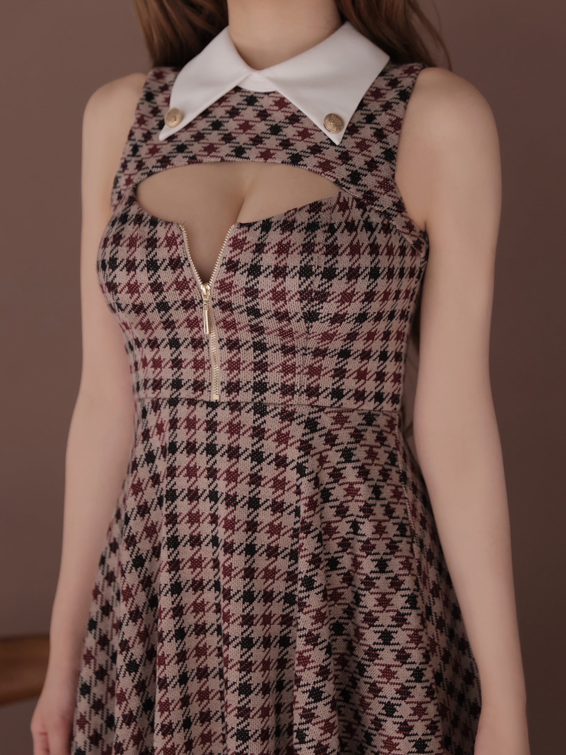 襟付き ノースリーブ バストカット ジップデザイン 千鳥柄 フレアミニドレスのイメージ画像6