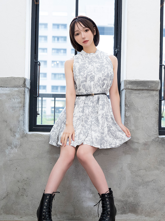 ノースリーブ ウエストベルト ツイード 花柄 プリーツ フレアミニドレス のイメージ画像4