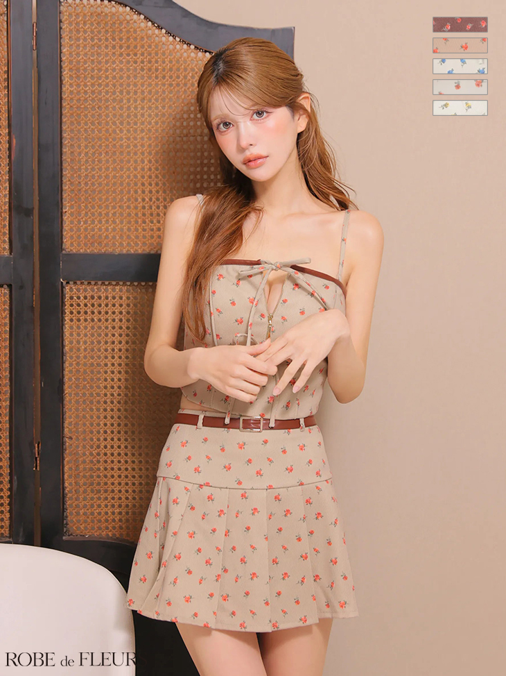 セットアップ レザーパイピング 小花柄 リボン キャミソール 2way ベア フレアミニドレスのイメージ画像5