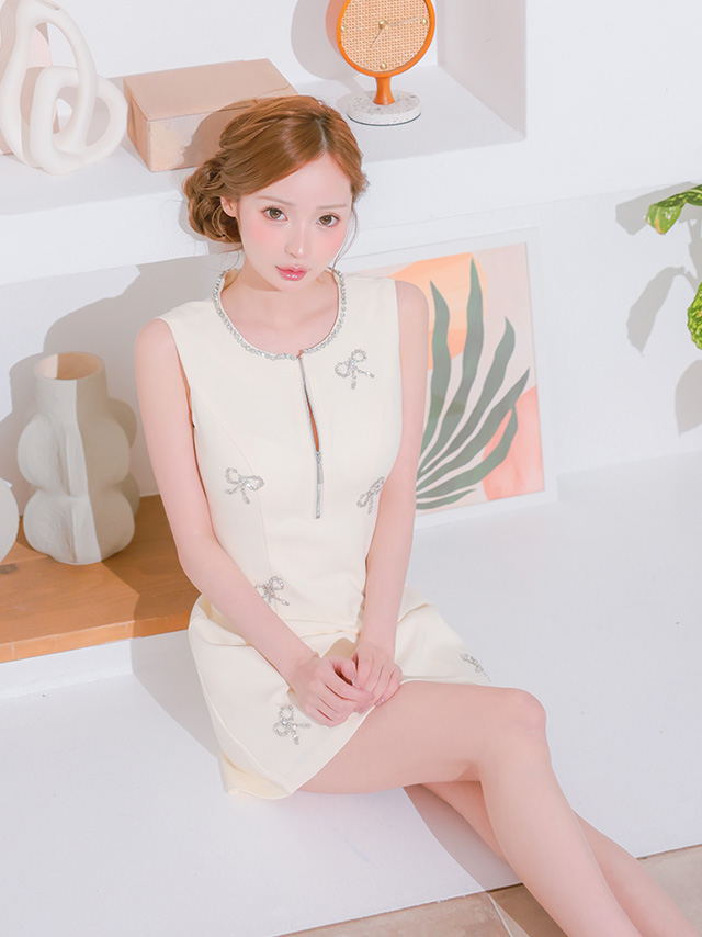 キャバドレス ROBEdeFLEURS ローブドフルール ノースリーブ ビジュー ジップデザイン リボン フレアミニドレスのイメージ画像2