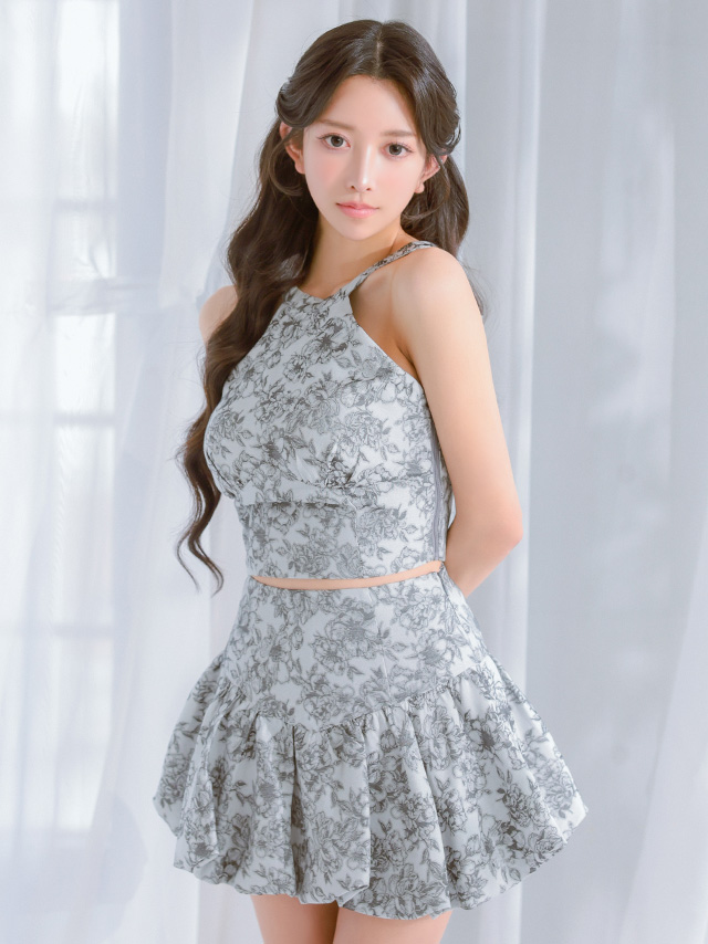 ホルターネック バックリボン 花柄ジャガード セットアップ ラメレース フレアミニドレのイメージ画像1