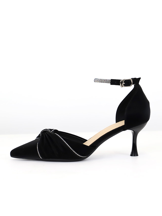 ビジュー アンクルストラップ付き ポインテッドトゥ リボンデザイン パンプス