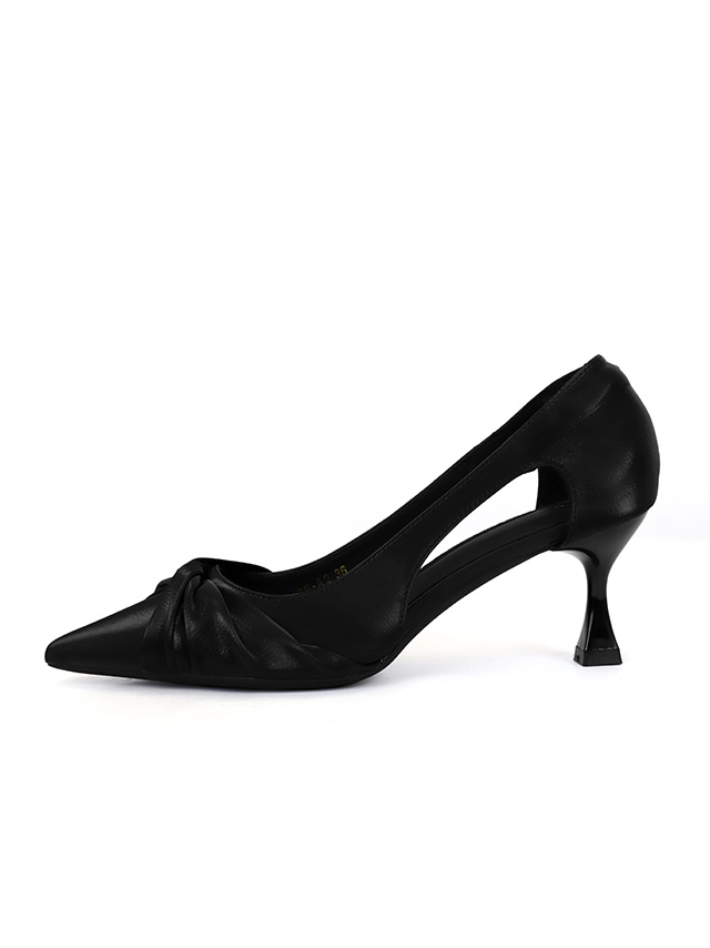 ポインテッド ツイストリボン パンプス