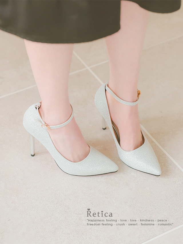 ラメ アンクルストラップ付き ポインテッドトゥ パンプス