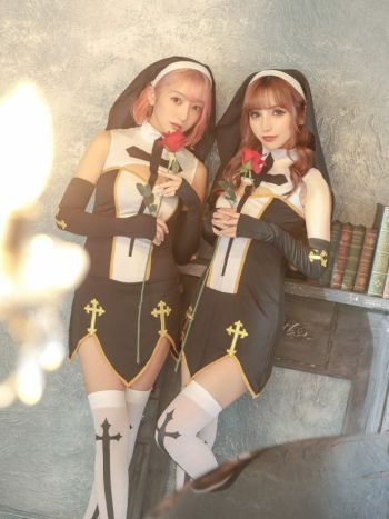  [コスプレ] ホラーインポート個性ペアシスターセクシー [4点セット] (ワンピース/ベール/アームカバー/ニーハイソックス)