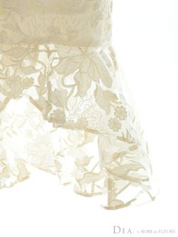 ディア バイ ローブドフルール [DEA] 2493 刺繍レース サテン テールカット ドレス(パウダーグレー/ムードピンク/アイボリー)[杉山佳那恵]