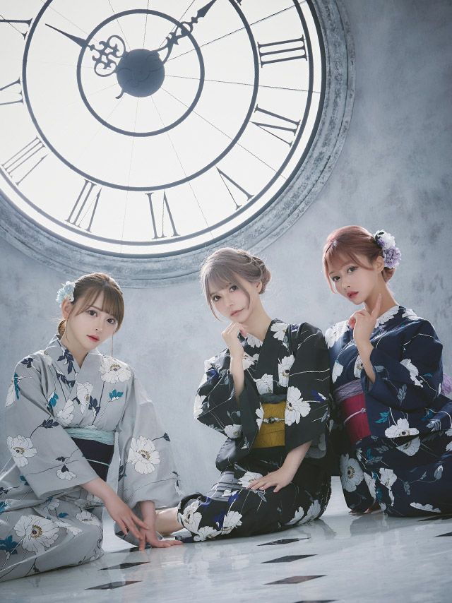 [浴衣 帯が選べる]紺色×ポピー柄 ゆかた3点SET[浴衣+平帯or作り帯+下駄][めぐりっぷ着用]