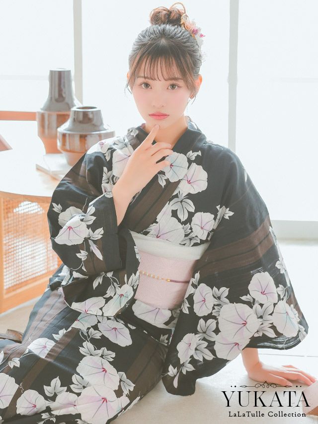 [浴衣 帯が選べる]黒色×朝顔柄 ゆかた3点SET[浴衣+平帯or作り帯+下駄][伊藤桃々着用]