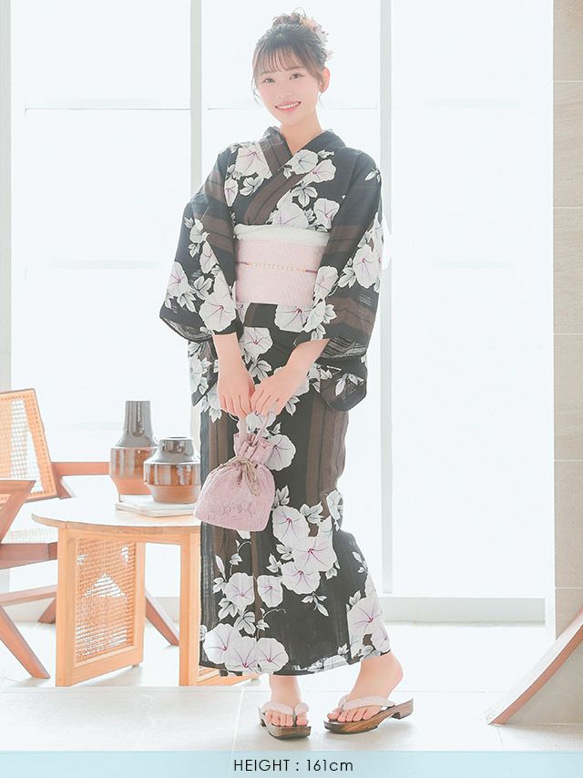 [浴衣 帯が選べる]黒色×朝顔柄 ゆかた3点SET[浴衣+平帯or作り帯+下駄][伊藤桃々着用]
