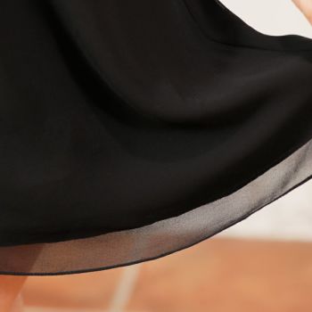 【PURESS/ピュアレス】 シンプル ワンカラー チェーン スカーフ フレアミニドレス