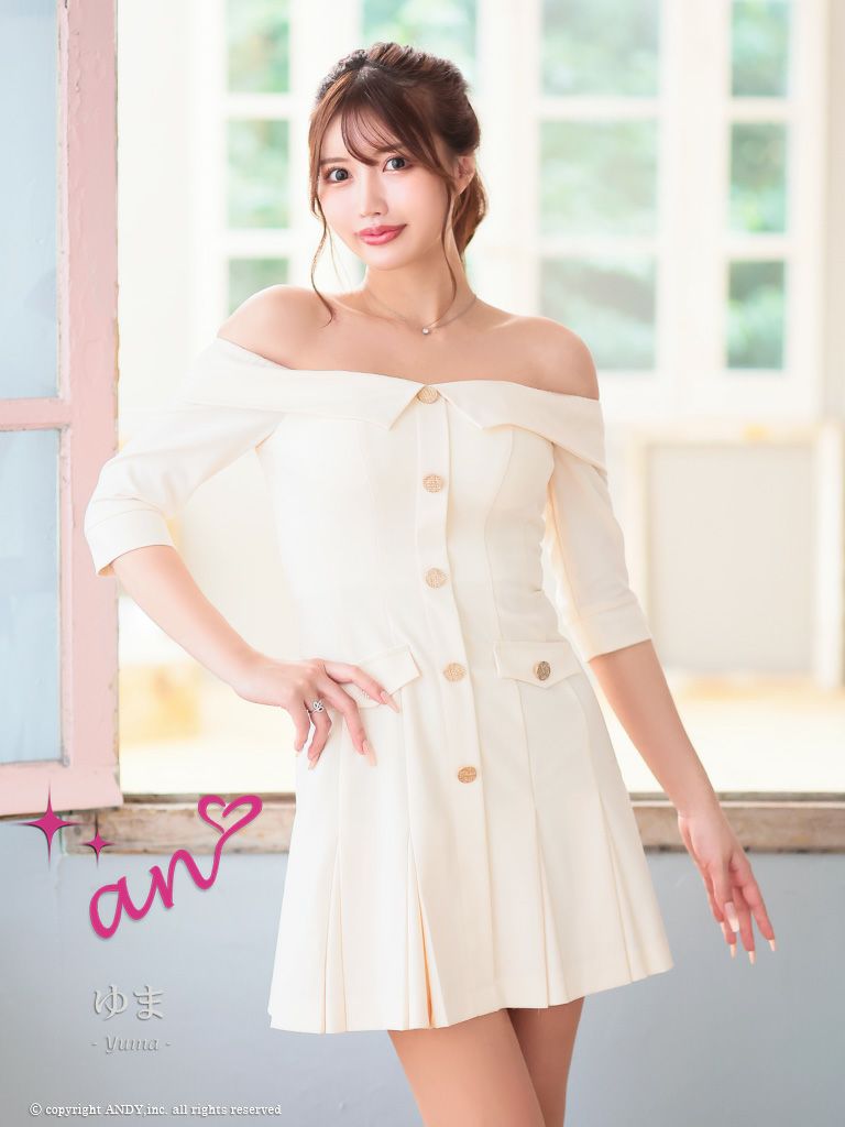 an/アン】袖あり オフショルダー プリーツ 飾りボタン 飾り