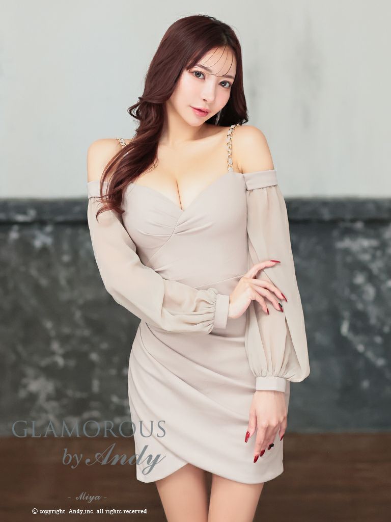 キャバドレス ミニドレス GLAMOROUS グラマラス 肩あき チェーン ストレッチ 長袖 ワンカラー タイトミニドレス