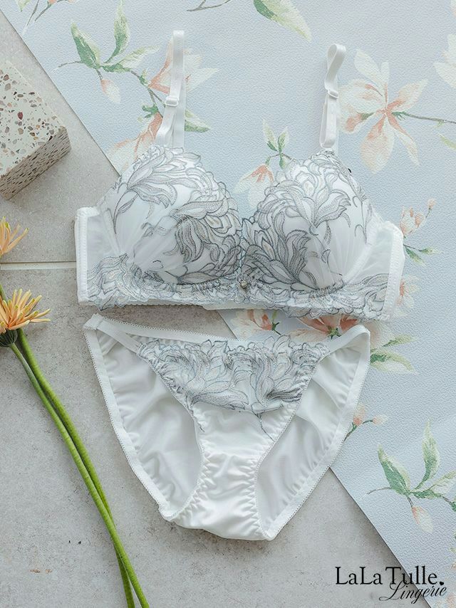 勝負下着 ホワイト 刺繍 フラワー 脇高 カップ ブラジャー＆ショーツ 2点セット