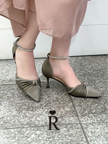 キャバヒール Rechercher ルシェルシェ リボンデザイン ビジュー アンクルストラップ付き ポインテッドトゥ パンプス