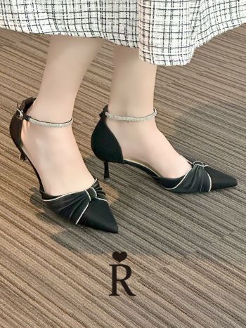 キャバヒール Rechercher ルシェルシェ ビジュー アンクルストラップ付き ポインテッドトゥ リボンデザイン パンプス