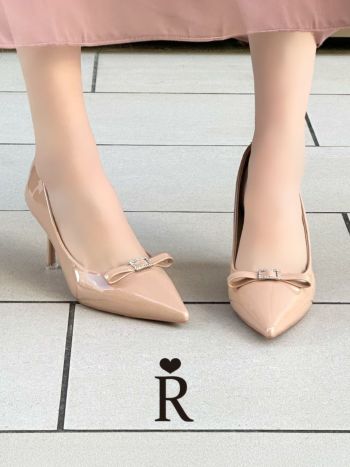 キャバヒール エナメル ポインテッドトゥ リボン パンプス