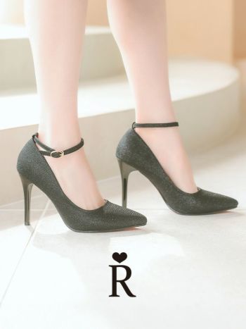 キャバヒール アンクルストラップ付き ポインテッドトゥ ラメ パンプス